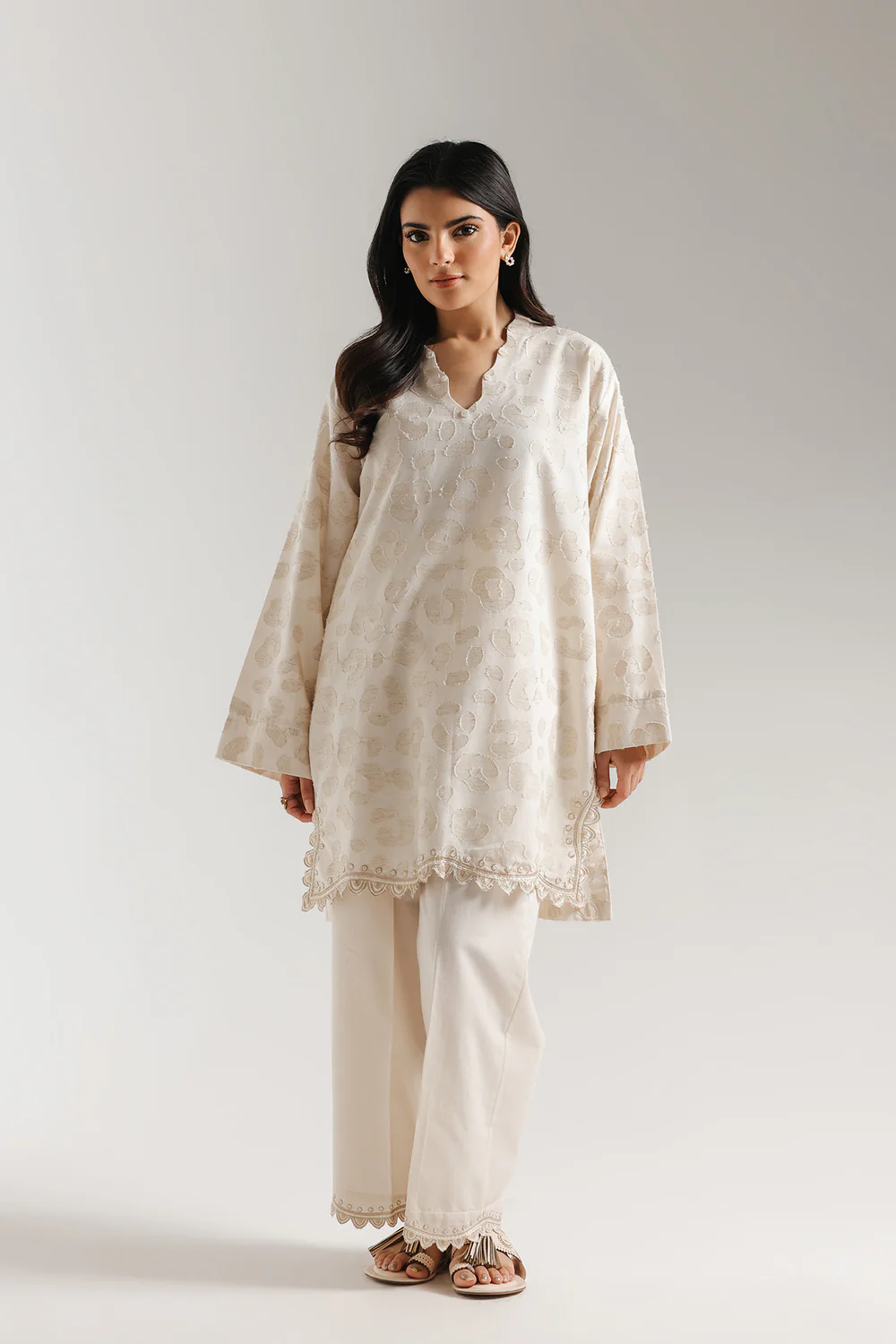 EMBROIDERED SUIT